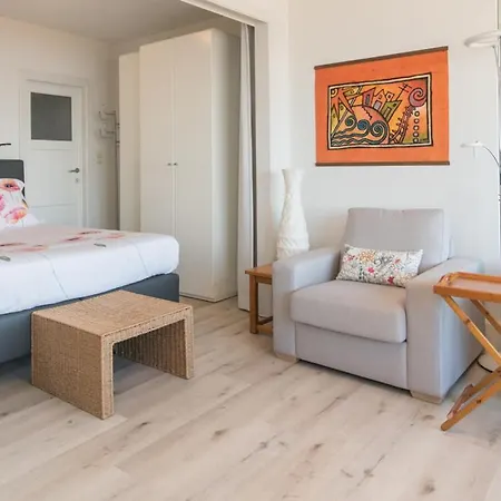 Lecomte - The Shoreline 95 *